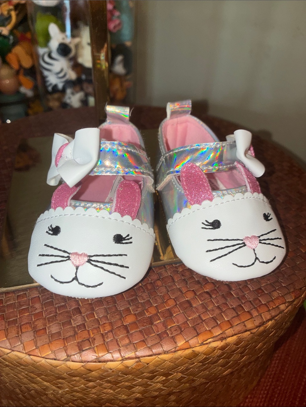 Laura Ashley Baby Bunny Crib Shoes - SZ 1